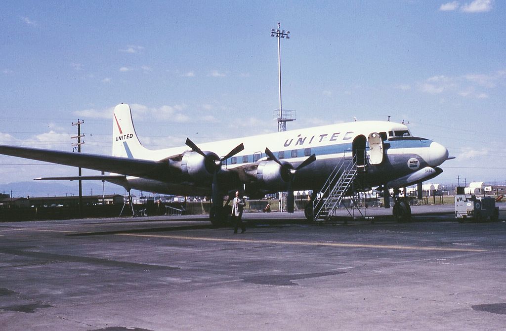 UAL DC-6 at Stapleton