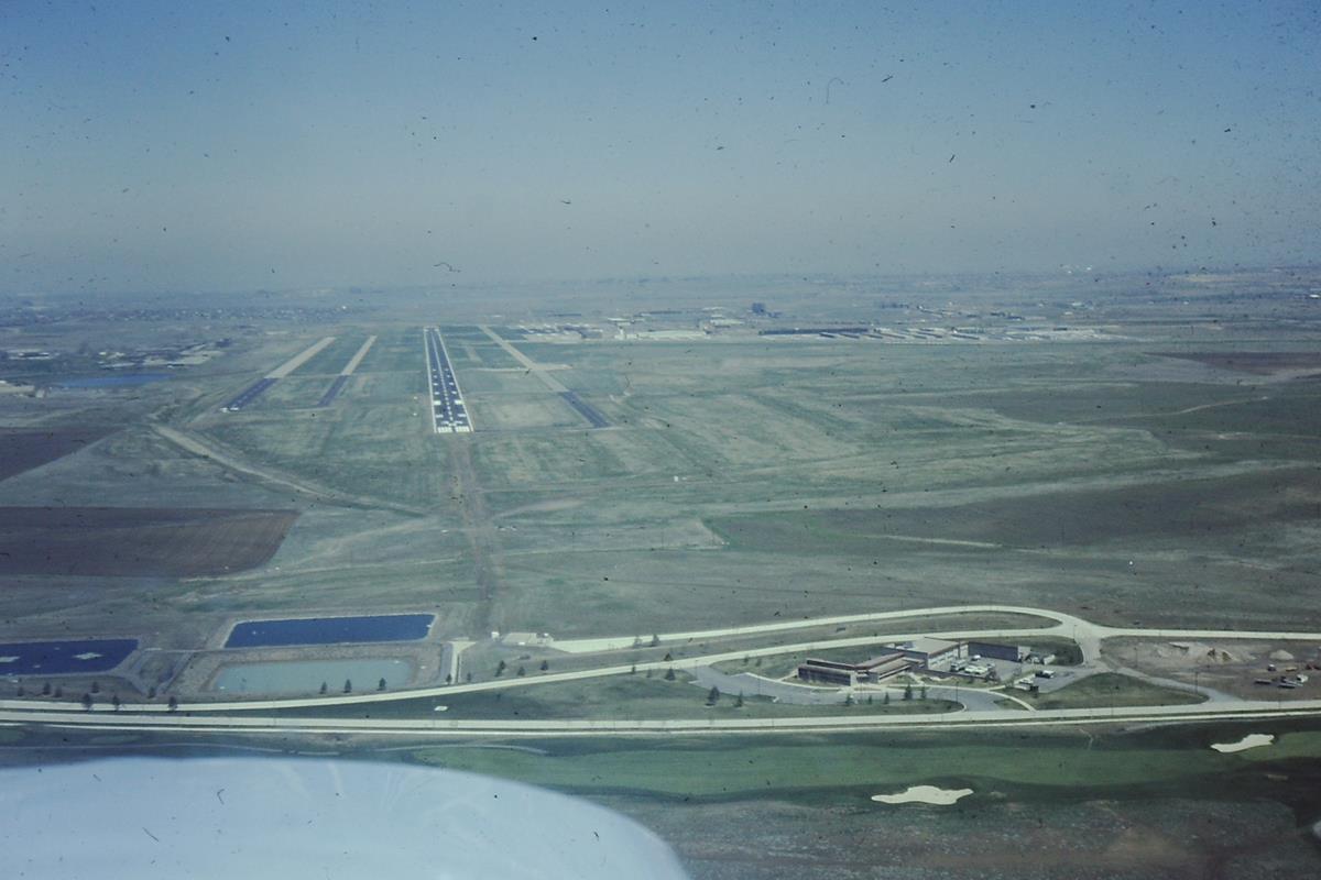 Approach to runway 34