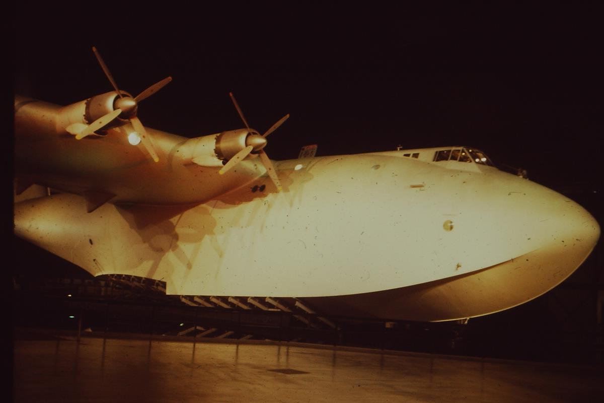 Howard Hughes' H-4 Hercules 