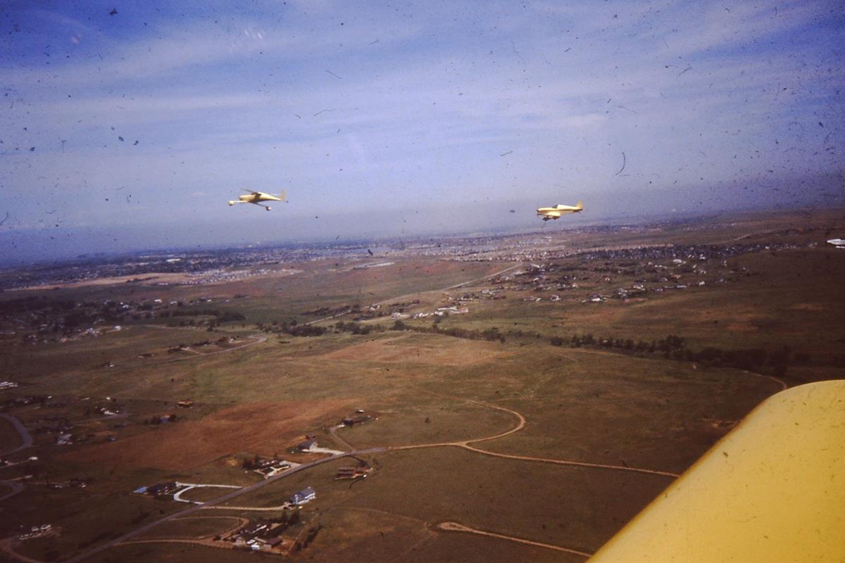 Missing Man formation by Homebuilts, June 1994